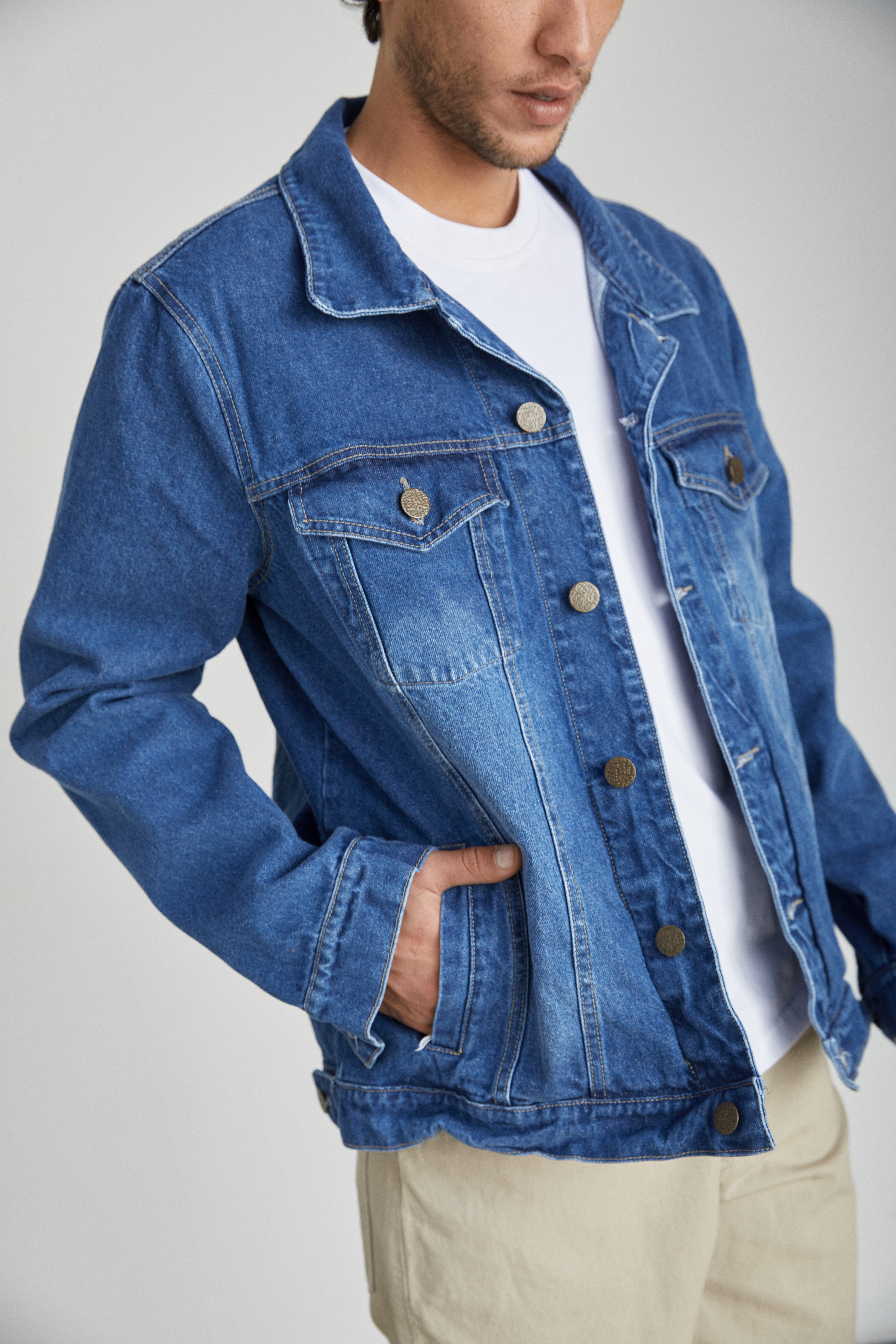 CAMPERA DE JEAN - AZUL LOCALIZADA