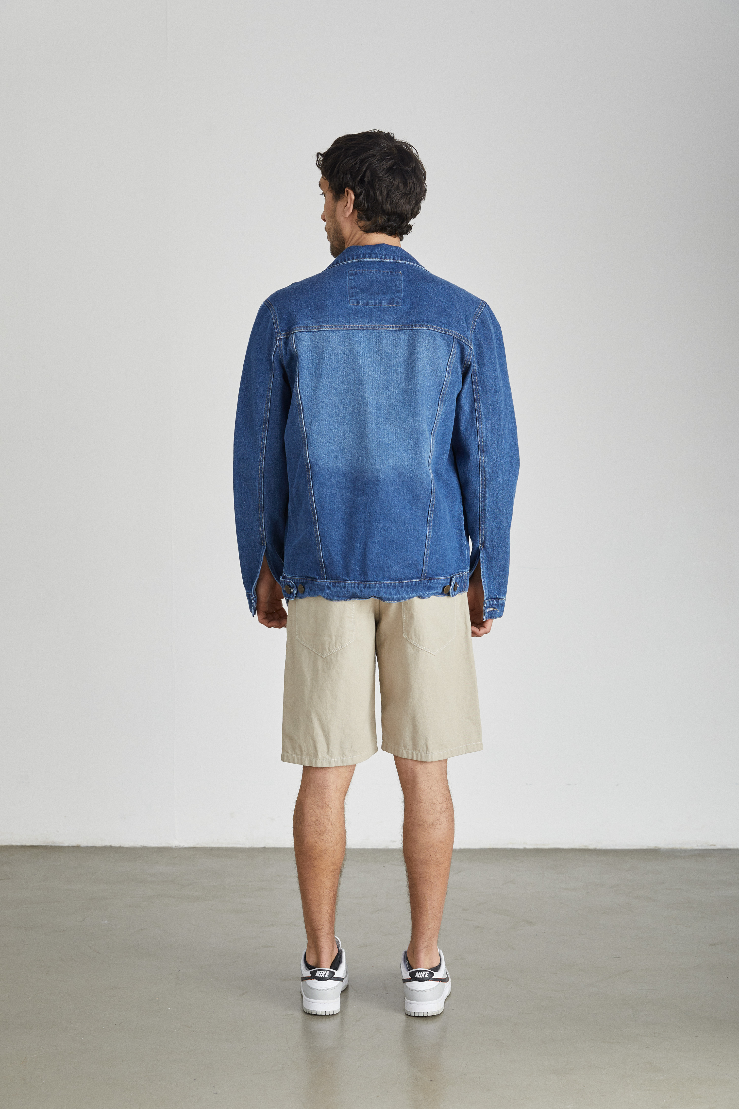 CAMPERA DE JEAN - AZUL LOCALIZADA