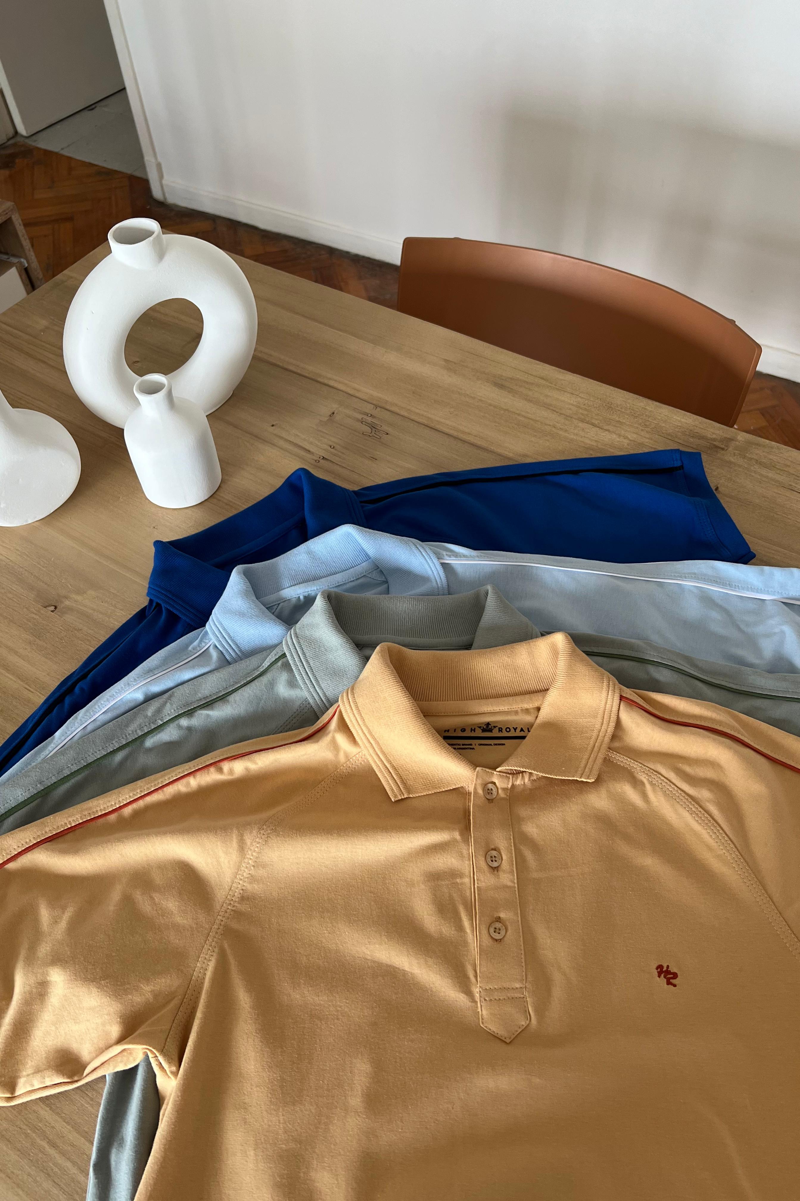 CHOMBA HOMBRO COMBINADA CON WRANGLER