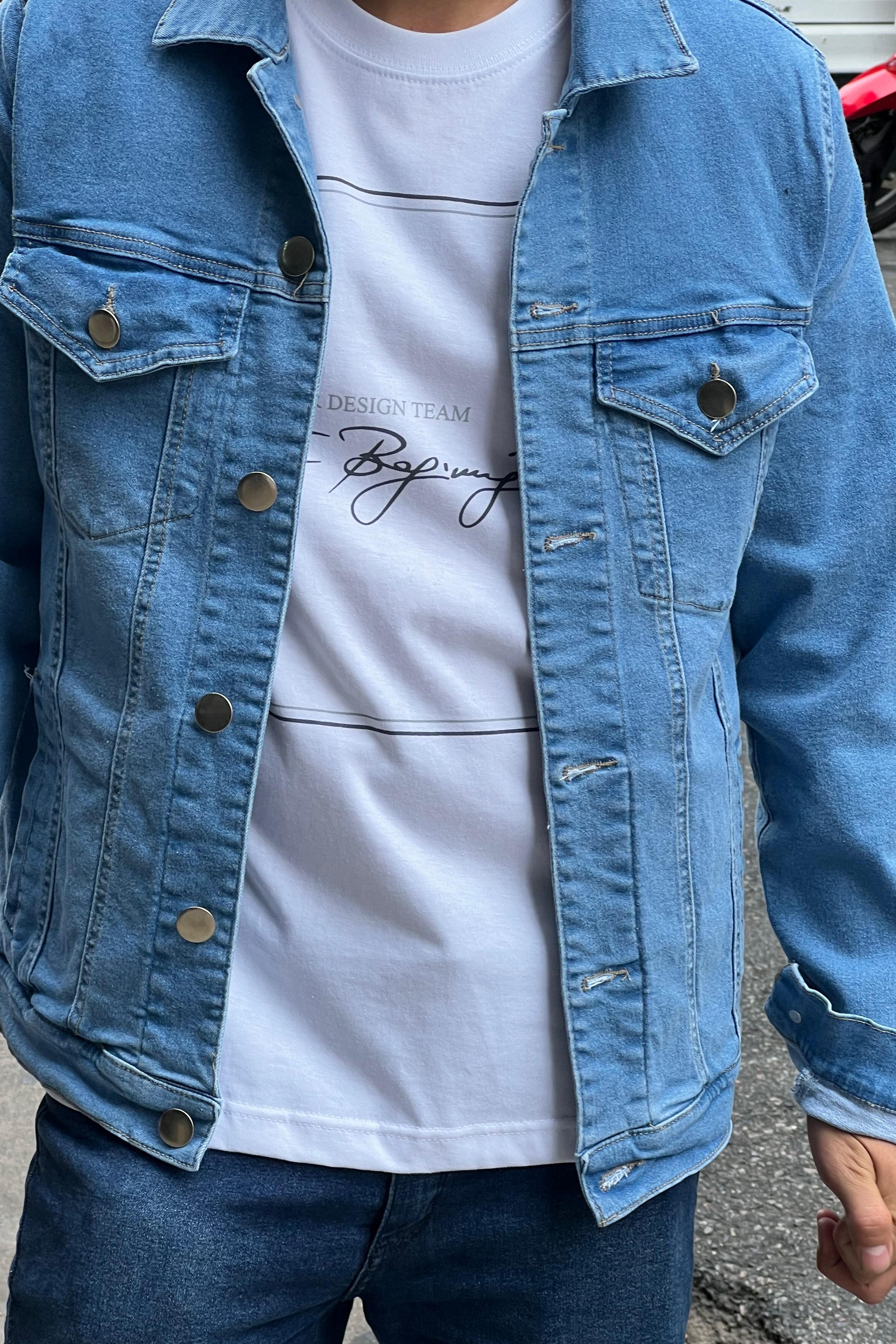 CAMPERA DE JEAN celeste elastizado