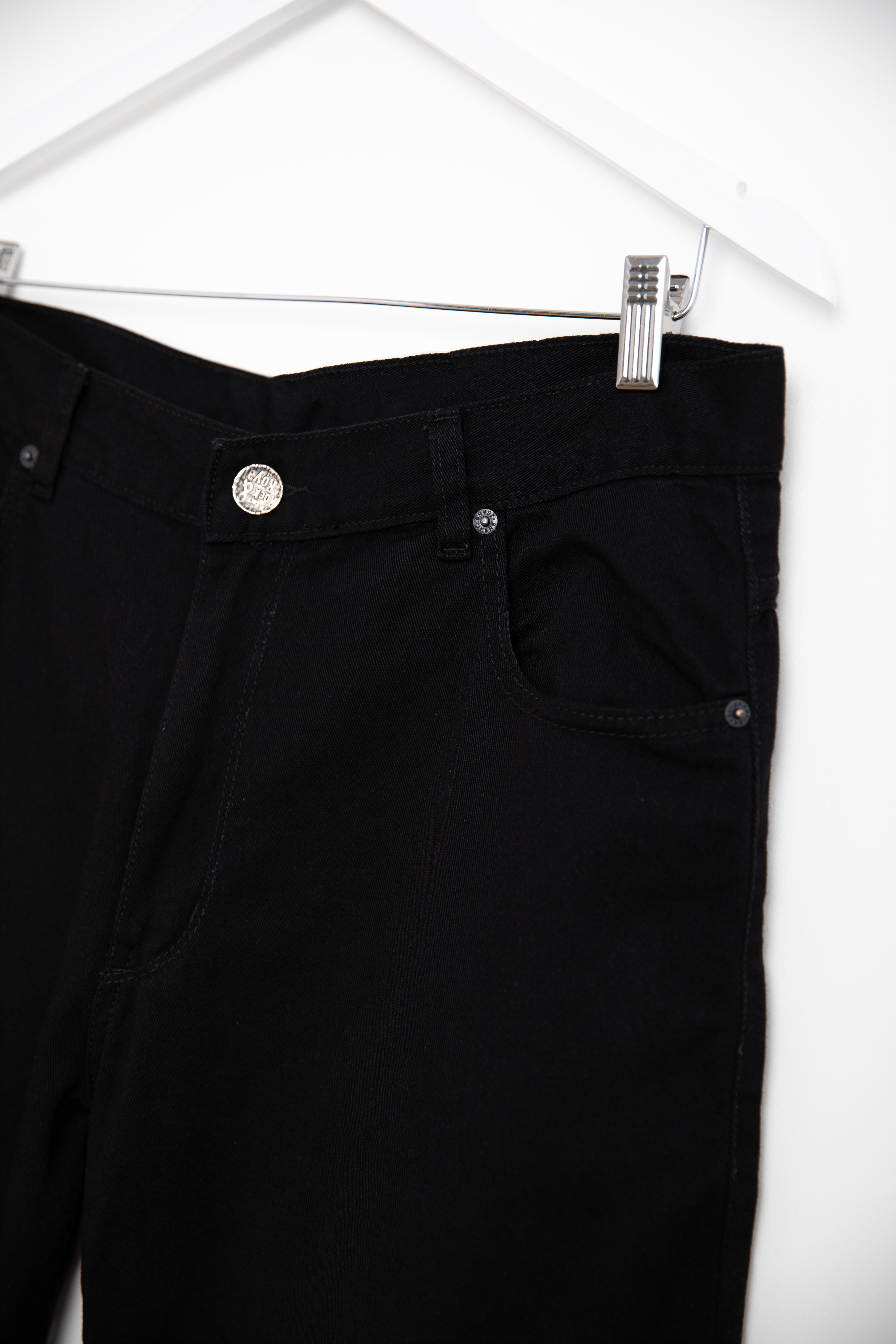 BERMUDA JEAN NEGRO RIGIDO