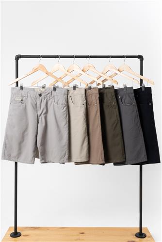 Bermuda Gabardina