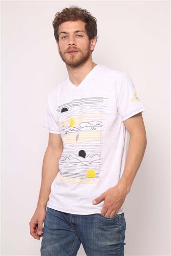 Remera cuello V estampada sol